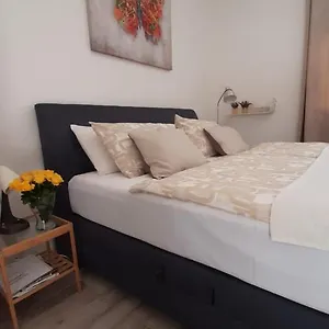  Apartment Alma