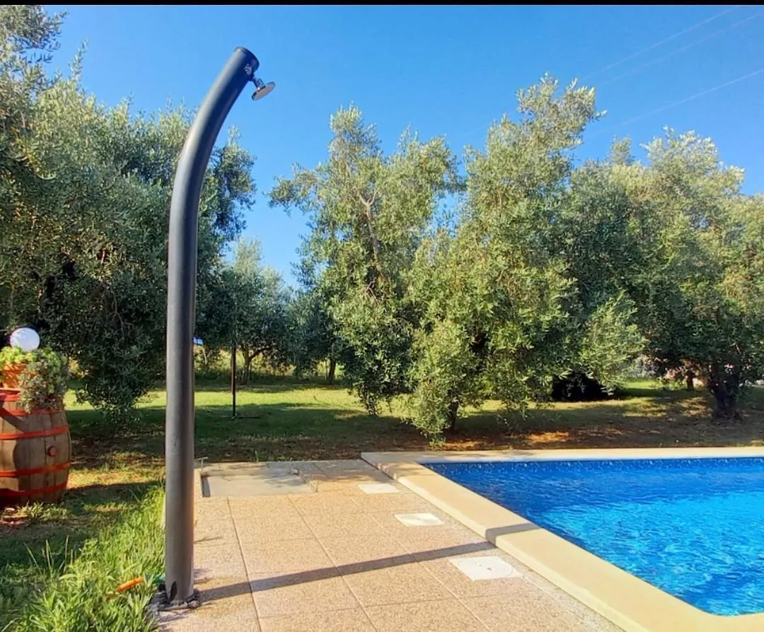 Annamaria Home Pula